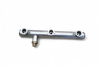 PORSCHE Cayenne 958 (2010-2018) Brændstofskinne 06E130090T 33455424