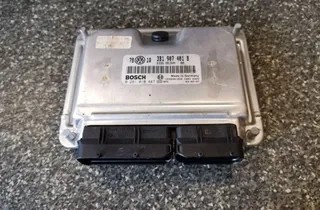 VOLKSWAGEN Passat B5 (1996-2005) Motorkontrolenhed ECU 0281010447,3B1907401B 35105233