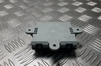 LAND ROVER Discovery Sport 1 generation (2014-2024) Højre bagdørs kontrolenhed FK7214D619BE 33347017