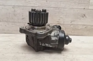 VOLKSWAGEN Passat B6 (2005-2010) Brændstofpumpe 03L130111D,03L130111 34027563