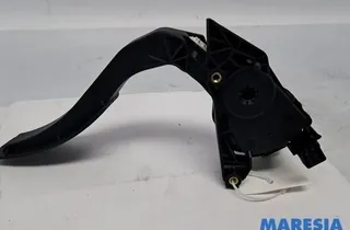 RENAULT Clio 4 generation (2012-2020) Gaspedal 180029347R,180029347 33156622