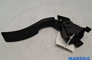 RENAULT Clio 4 generation (2012-2020) Gaspedal 180029347R,0180029347R 33531015