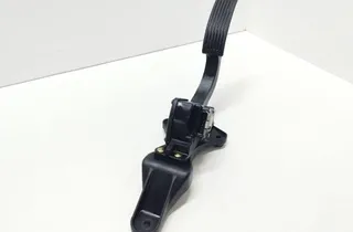 HYUNDAI Santa Fe CM (2006-2013) Gaspedal BDE0472A2B100 35102749