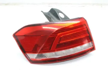 VOLKSWAGEN Passat B8 (2014-2023) Venstre baglygte 3G9945095B,3G9945311 35107493