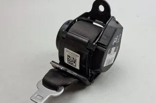 BMW 5 Series G30/G31 (2016-2023) Bagerste sikkerhedssele i midten 635775400A 33538936