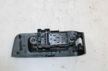 NISSAN X-Trail T31 (2007-2014) Bagerste højre dør vindueskontrolkontakt 25411JG000 33286912