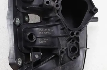 VOLKSWAGEN Passat B7 (2010-2015) Indsugningsmanifold 33306445