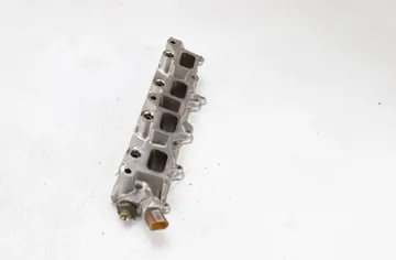 VOLKSWAGEN Passat B7 (2010-2015) Indsugningsmanifold GK284AHB 33306459