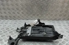 VOLKSWAGEN Passat B8 (2014-2023) Batteripude 5Q0915321J,5Q0915331K 34526064