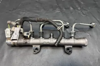 TOYOTA Hilux 8 generation (2015-2024) Brændstofinjektorens forsyningsledning/rør 238100E011 34917681