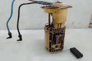 VOLKSWAGEN Golf 5 generation (2003-2009) Brændstofpumpe i tank A2C53041385 35089005