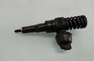 VOLKSWAGEN Passat B5 (1996-2005) Brændstofinjektor 045130073T 35087290