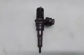 VOLKSWAGEN Passat B5 (1996-2005) Brændstofinjektor 038130073 35095230