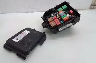 PEUGEOT 2008 2 generation (2019-2023) Sikringsboks 15051013071075,43964801 35058870