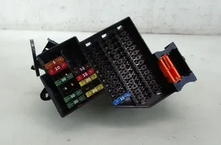 PORSCHE Panamera 970 (2009-2016) Sikringsboks 7L0941828B 35080878