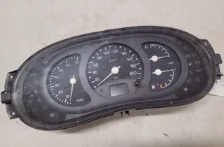 RENAULT Clio 2 generation (1998-2013) Speedometer 07021623939 28664529