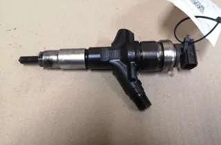 SUBARU Legacy 5 generation (2009-2015) Brændstofinjektor 16613AA030 28688835