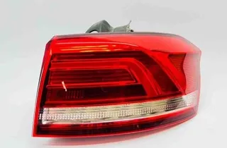 VOLKSWAGEN Passat B7 (2010-2015) Baglygte højre baglygte 1951293,3G9945312 32736530