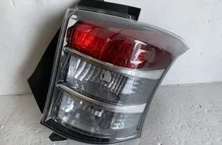 TOYOTA iQ 1 generation (2008-2020) Baglygte højre baglygte 25031385