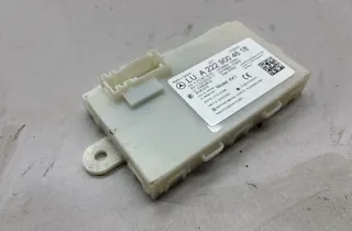 MERCEDES-BENZ C-Class W205/S205/C205 (2014-2023) Nøglefri kontrolenhed A2139018203 35052802