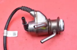 VOLKSWAGEN Passat B8 (2014-2023) Brændstofinjektor 04L131113P 33516921