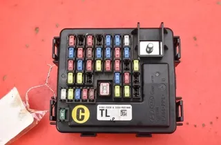 HYUNDAI Tucson 3 generation (2015-2021) Sikringsboks 91950-D3230 35108543