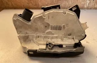 SKODA Fabia 3 generation (2014-2021) Bageste højre dørlås 1S4839016C 22185200