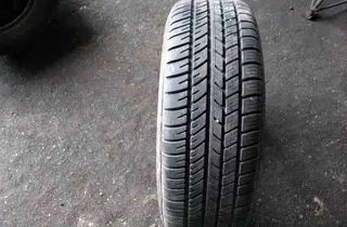 RENAULT Laguna 1 generation (1993-2001) Bagagerumsgrill 19565R15,MICHELIN 32511514