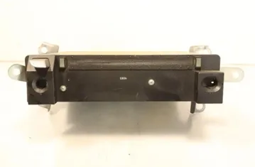 TOYOTA iQ 1 generation (2008-2020) Musikafspiller Trim 32903096