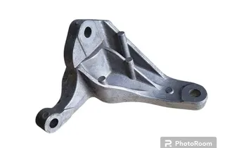 VOLVO V50 1 generation (2003-2012) Bagerste motorbeslag 3M516P093AE 33249272