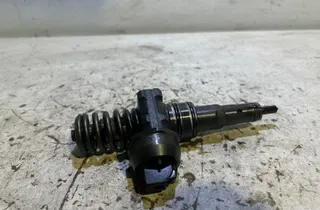 SKODA Octavia 2 generation (2004-2013) Brændstofinjektor 038130073AG 35034487