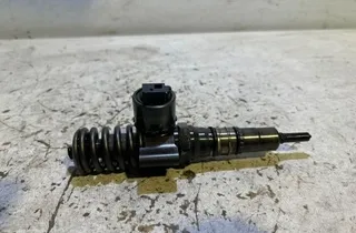 VOLKSWAGEN Golf 5 generation (2003-2009) Brændstofinjektor 03G130073G 35040004